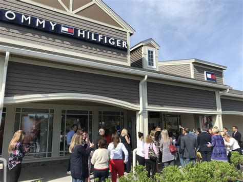 woodbury commons tommy hilfiger|tommy hilfiger clearance sale.